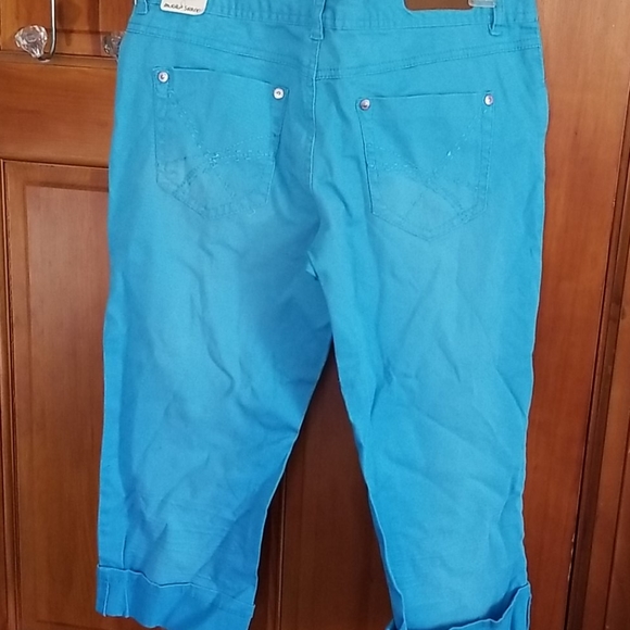 Capris - Picture 2 of 2